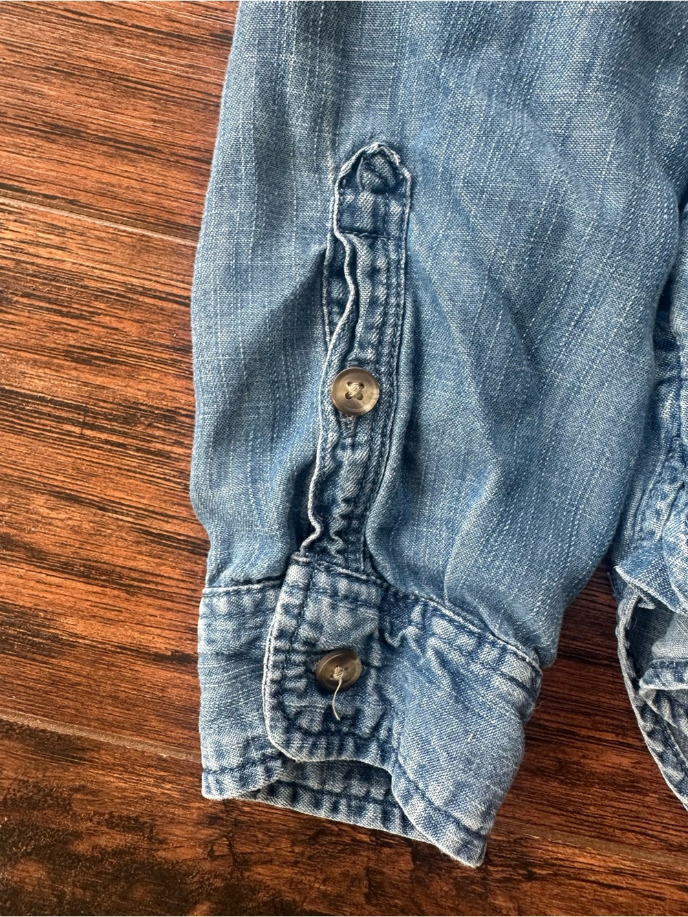 American Eagle Boyfriend Fit Chambray Denim Button Down Shirt Small - Picture 8 of 8